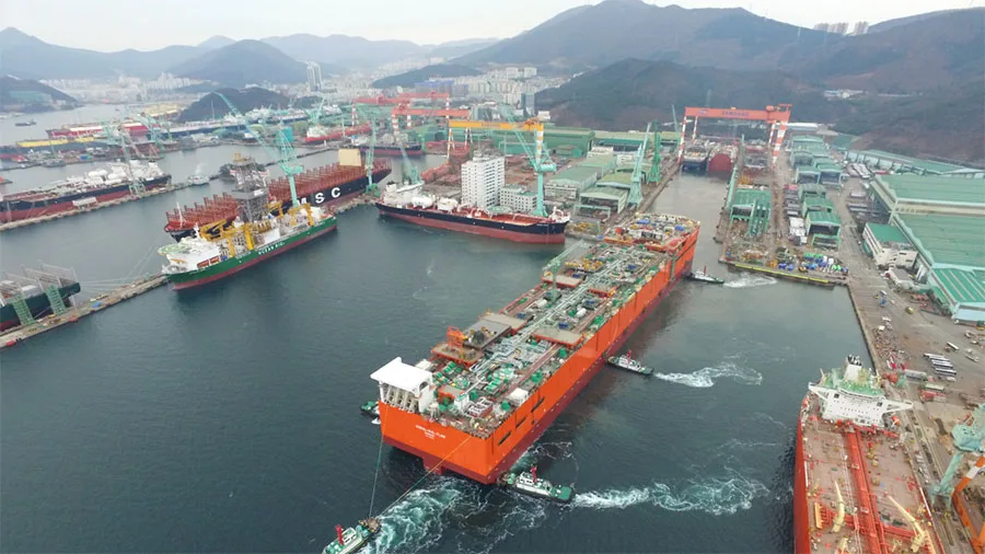 Coral_Sul_FLNG_hull_launching_7-1